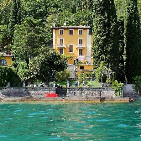 Angela Salò